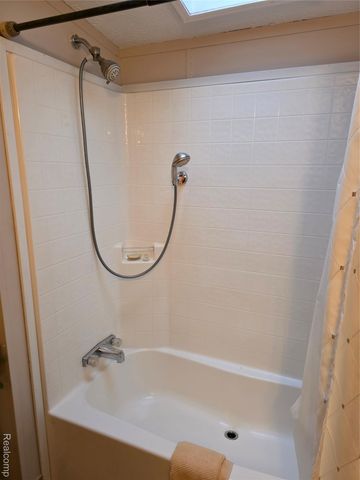 57483 Sawmill Lane, Lenox Township, MI 48048