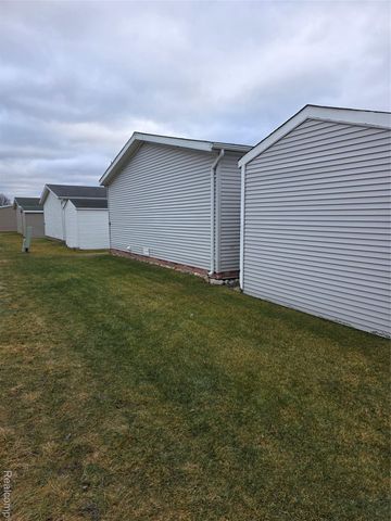 57483 Sawmill Lane, Lenox Township, MI 48048