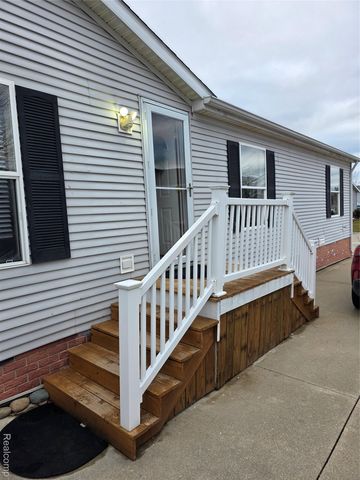 57483 Sawmill Lane, Lenox Township, MI 48048