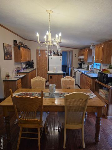 57483 Sawmill Lane, Lenox Township, MI 48048