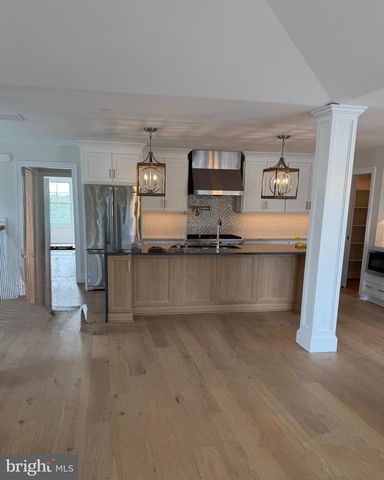 12 5TH ST, Barnegat Light, NJ 08006