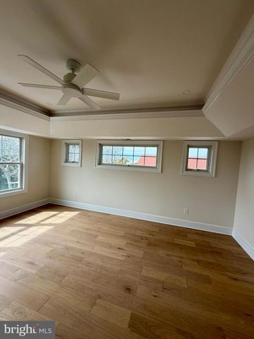 12 5TH ST, Barnegat Light, NJ 08006