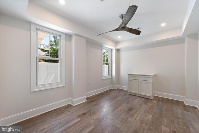 12 5TH ST, Barnegat Light, NJ 08006
