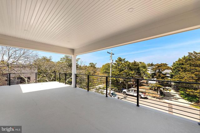 12 5TH ST, Barnegat Light, NJ 08006