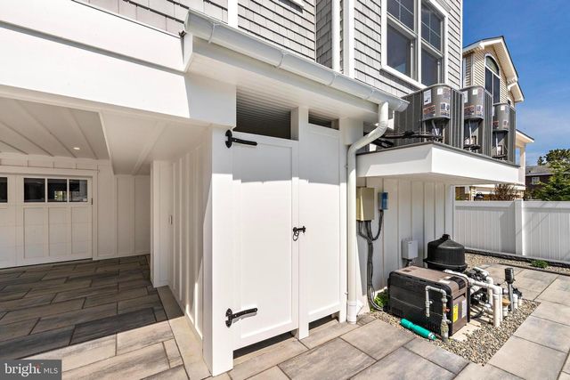 12 5TH ST, Barnegat Light, NJ 08006