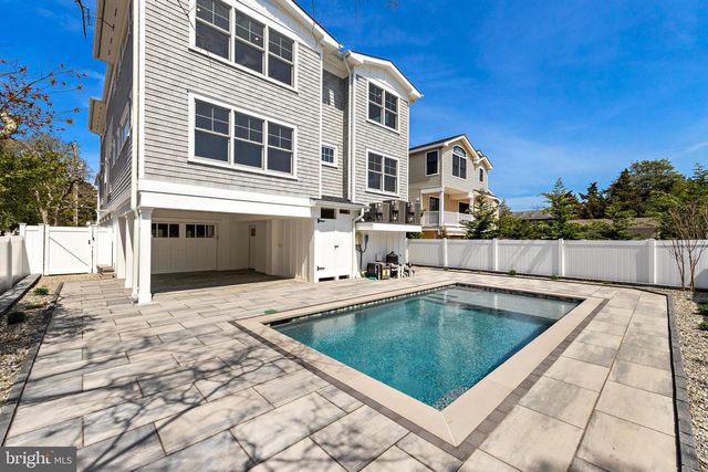 12 5TH ST, Barnegat Light, NJ 08006