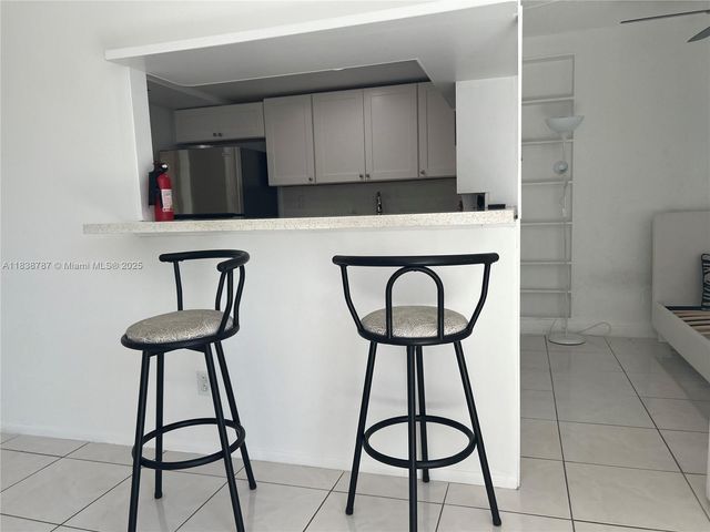 200 172nd St 420, Sunny Isles Beach, FL 33160