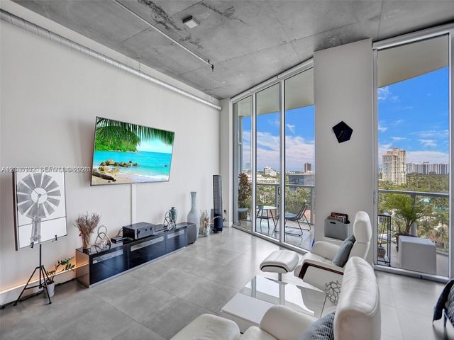 3029 NE 188th St 1024, Aventura, FL 33180