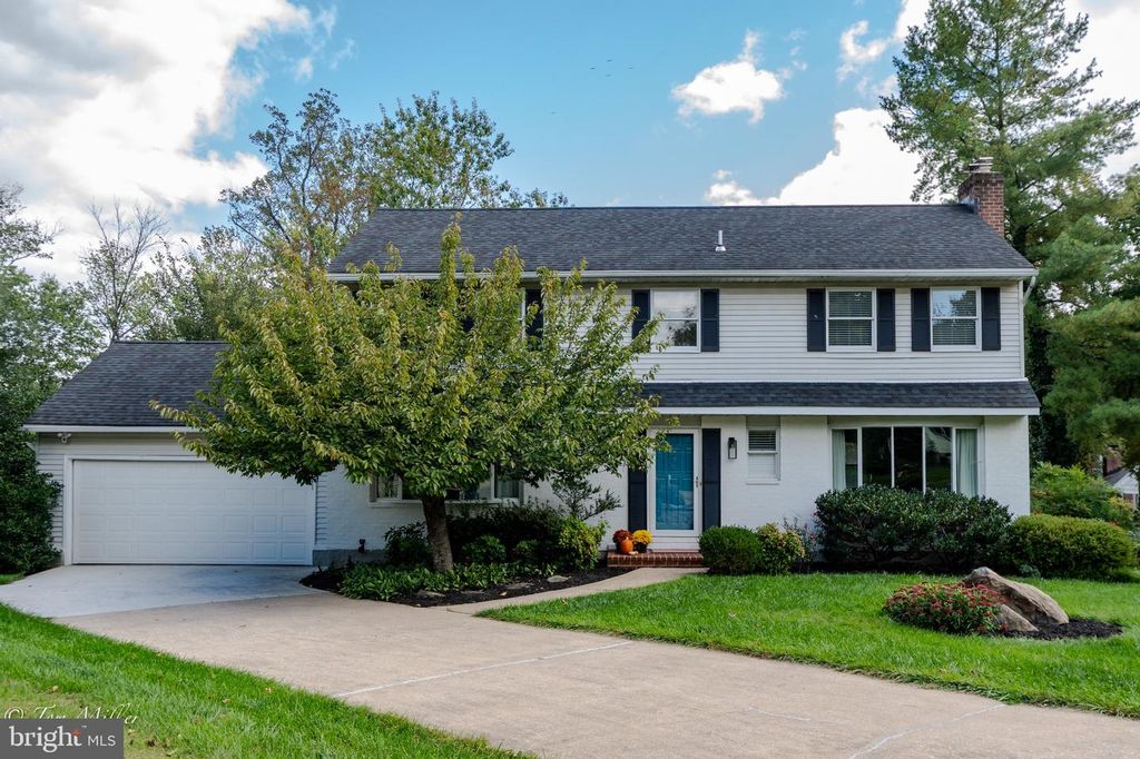 800 CHESTNUT GLEN GRTH, Towson, MD 21204