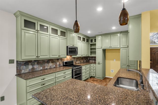 3020 Garden Ridge Court, Plano, TX 75025