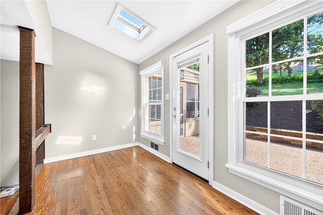 195 Gateshead Dr, Peters Twp, PA 15317