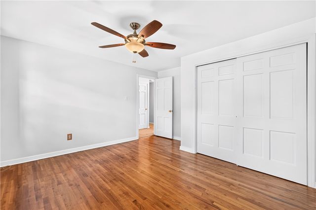 195 Gateshead Dr, Peters Twp, PA 15317