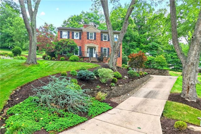 195 Gateshead Dr, Peters Twp, PA 15317