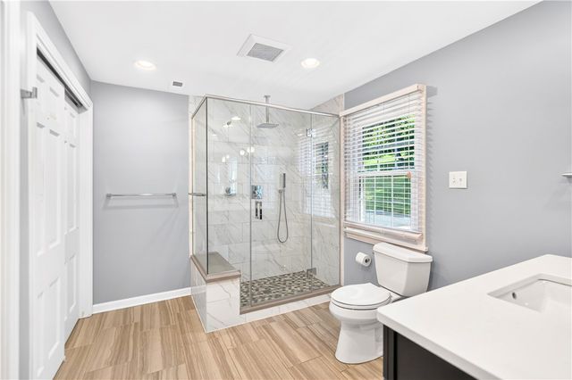 195 Gateshead Dr, Peters Twp, PA 15317