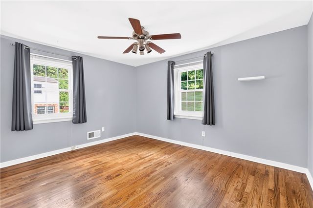 195 Gateshead Dr, Peters Twp, PA 15317
