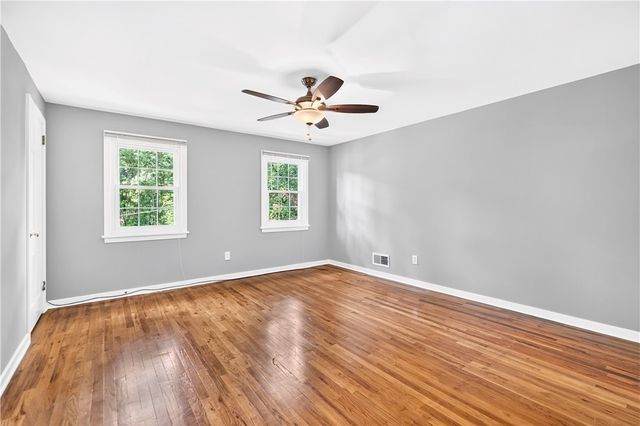 195 Gateshead Dr, Peters Twp, PA 15317