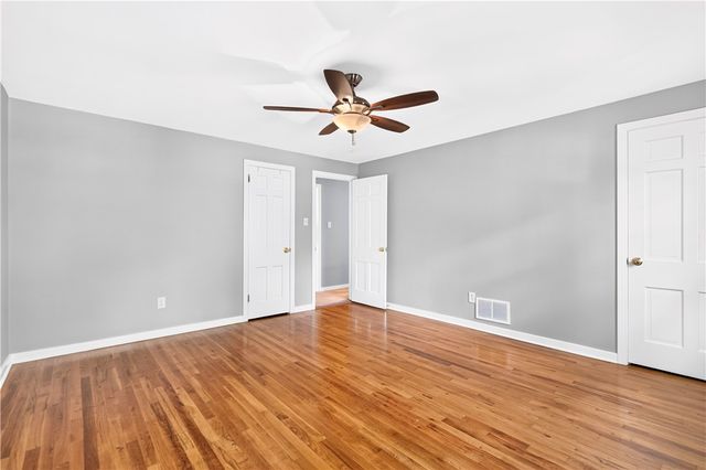 195 Gateshead Dr, Peters Twp, PA 15317