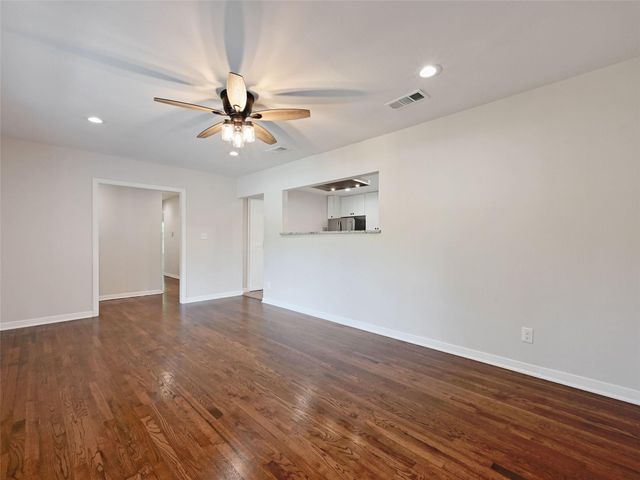 7611 Oak Hedge PL, Austin, TX 78745