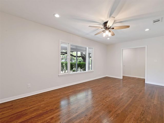 7611 Oak Hedge PL, Austin, TX 78745