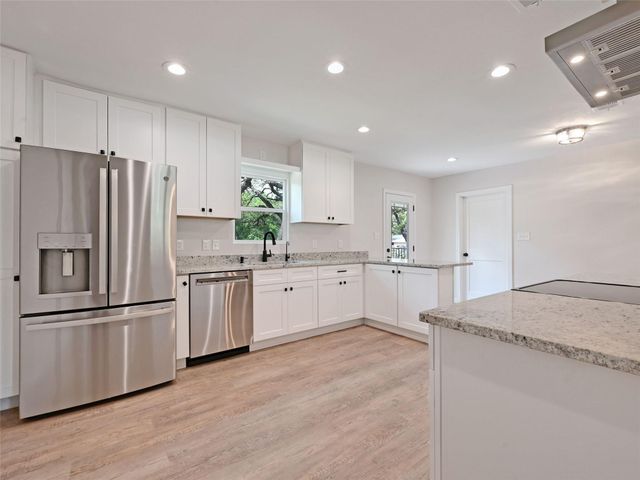 7611 Oak Hedge PL, Austin, TX 78745