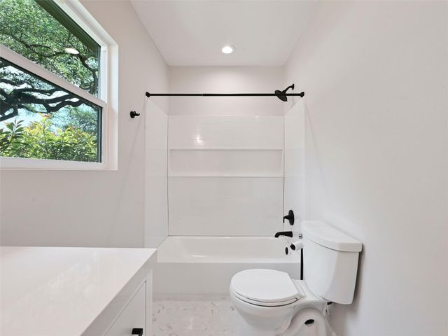 7611 Oak Hedge PL, Austin, TX 78745