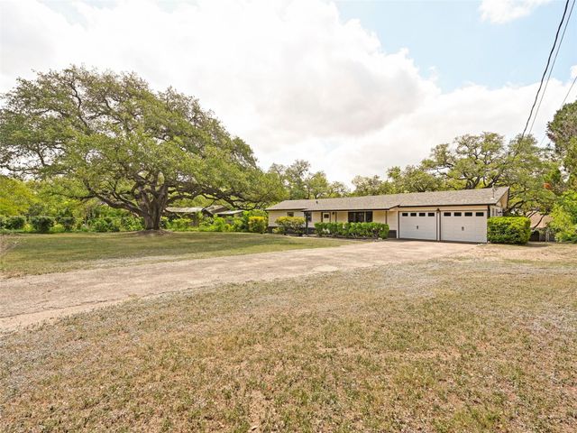 7611 Oak Hedge PL, Austin, TX 78745