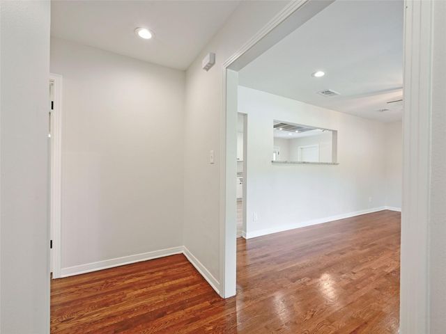 7611 Oak Hedge PL, Austin, TX 78745