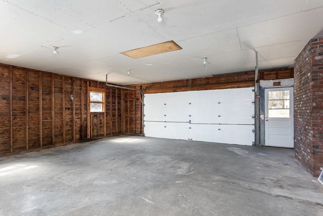 66 Old Chestnut Hill Rd, Millville, MA 01529