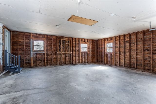 66 Old Chestnut Hill Rd, Millville, MA 01529