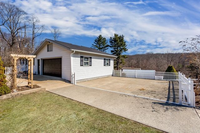 66 Old Chestnut Hill Rd, Millville, MA 01529