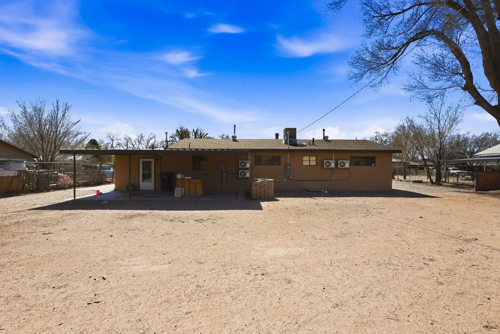 Image 23 of property listing at 2241 Wilbur Avenue SW, Albuquerque, NM 87105