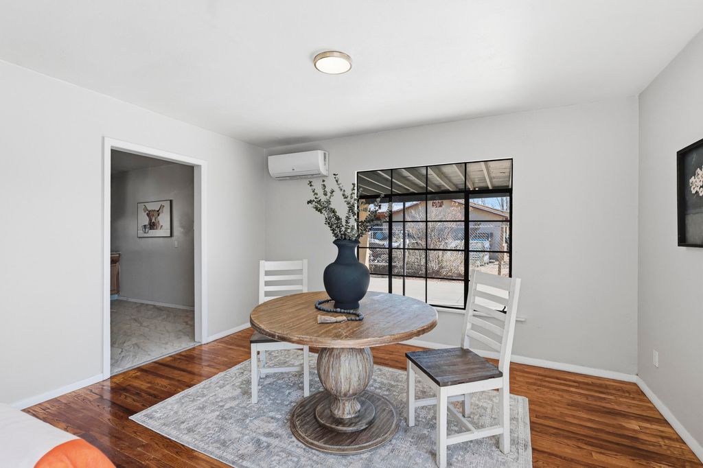 Image 6 of property listing at 2241 Wilbur Avenue SW, Albuquerque, NM 87105