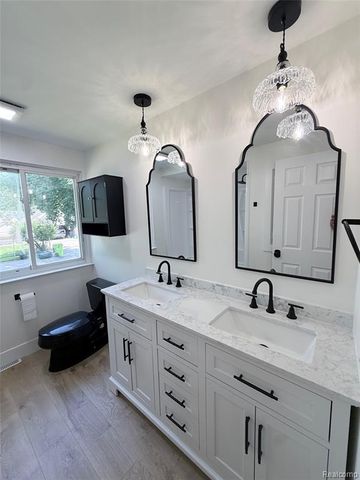 8965 Van Gordon Street, White Lake, MI 48386