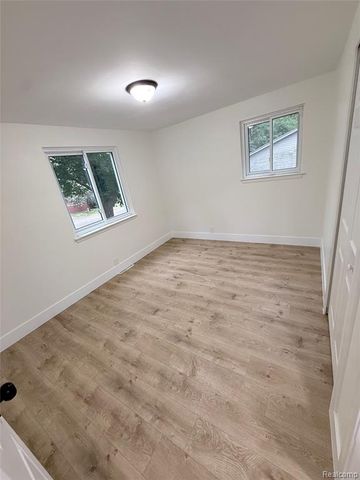 8965 Van Gordon Street, White Lake, MI 48386
