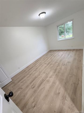8965 Van Gordon Street, White Lake, MI 48386
