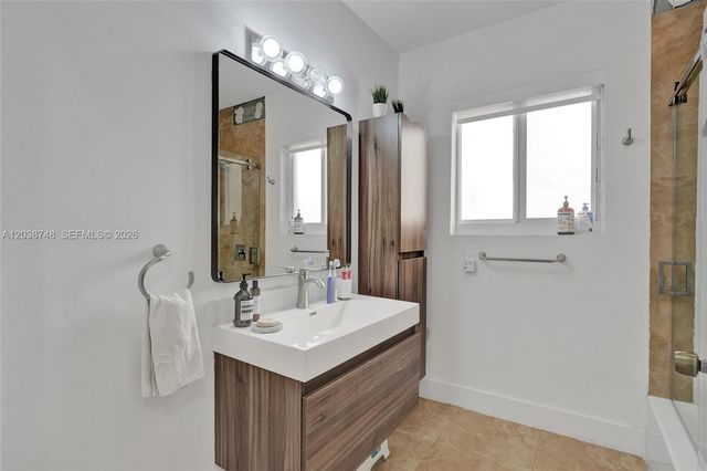 2025 Alamanda Dr, North Miami, FL 33181