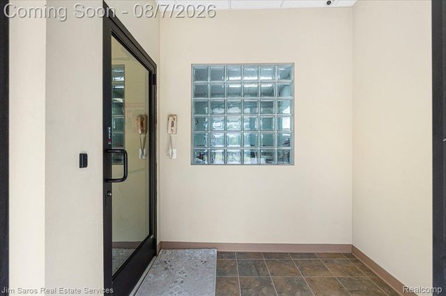 17329 Mack Avenue, Detroit, MI 48224