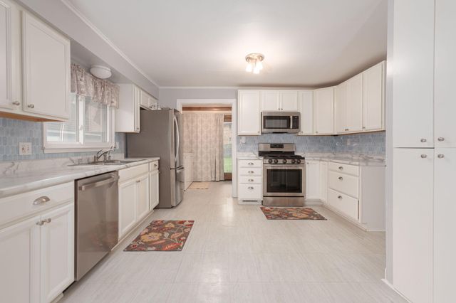 531 Elizabeth Street, Milford, MI 48381