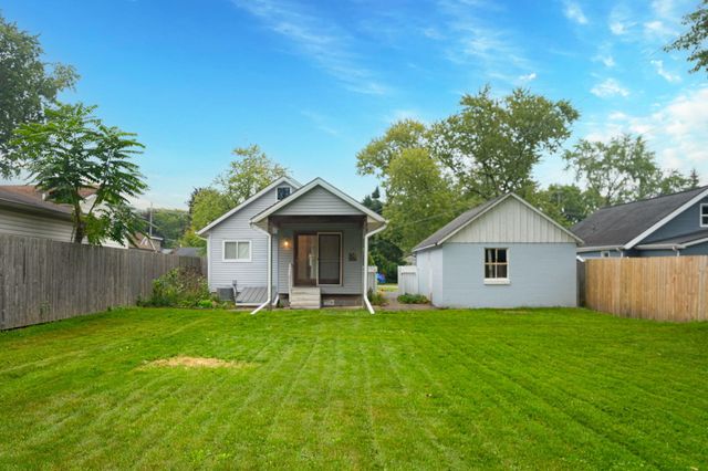 531 Elizabeth Street, Milford, MI 48381