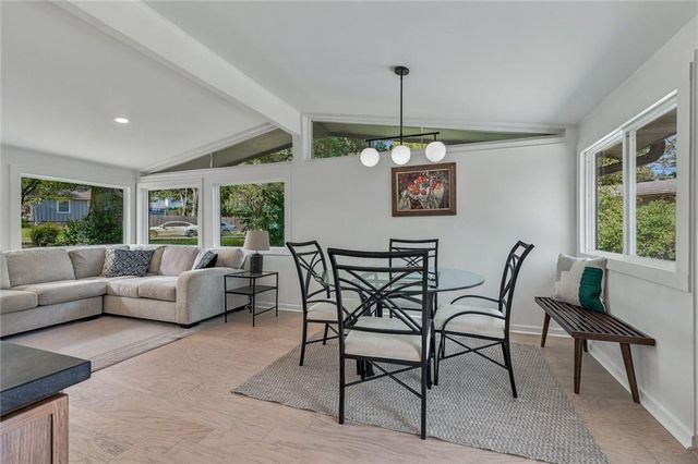 7725 Lamar Avenue, Prairie Village, KS 66208