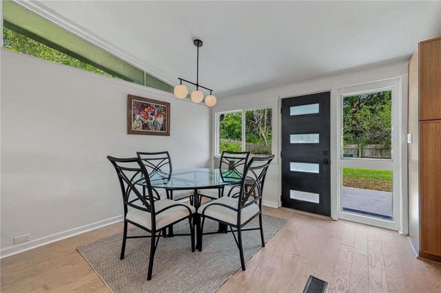 7725 Lamar Avenue, Prairie Village, KS 66208