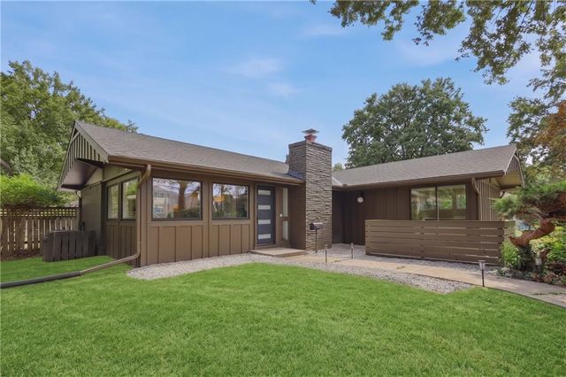 7725 Lamar Avenue, Prairie Village, KS 66208