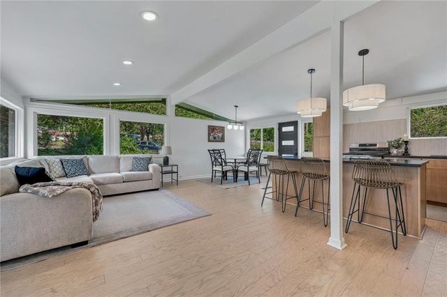 7725 Lamar Avenue, Prairie Village, KS 66208