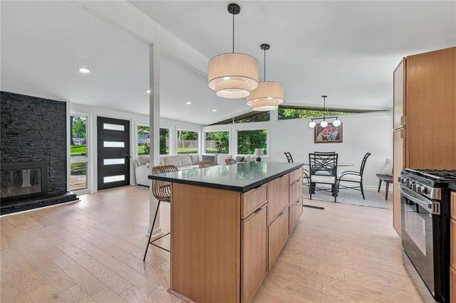 7725 Lamar Avenue, Prairie Village, KS 66208