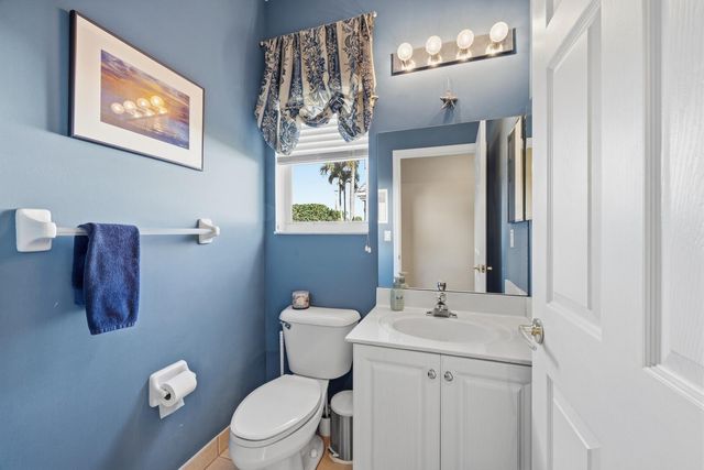 2462 Westmont Place, Royal Palm Beach, FL 33411