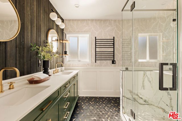 8044 Cowan Avenue, Los Angeles, CA 90045