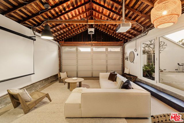 8044 Cowan Avenue, Los Angeles, CA 90045