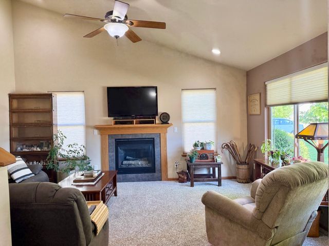 785 Yorkshire Street, North Liberty, IA 52317