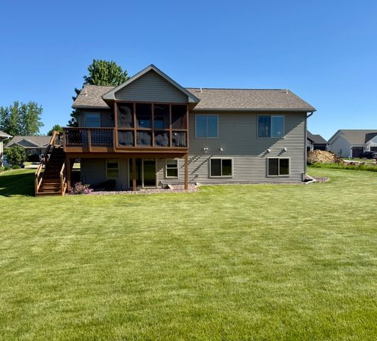 785 Yorkshire Street, North Liberty, IA 52317