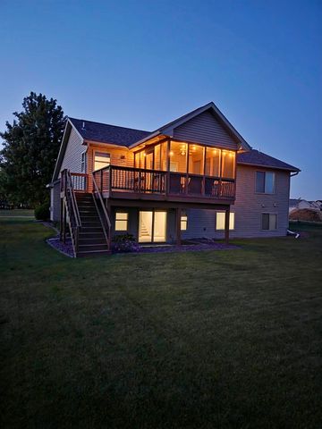 785 Yorkshire Street, North Liberty, IA 52317